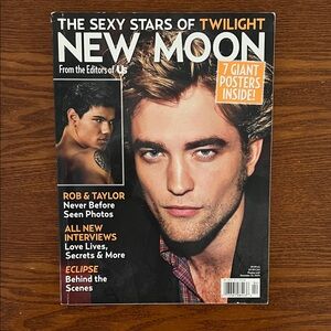 RARE Twilight New Moon Magazine and Poster